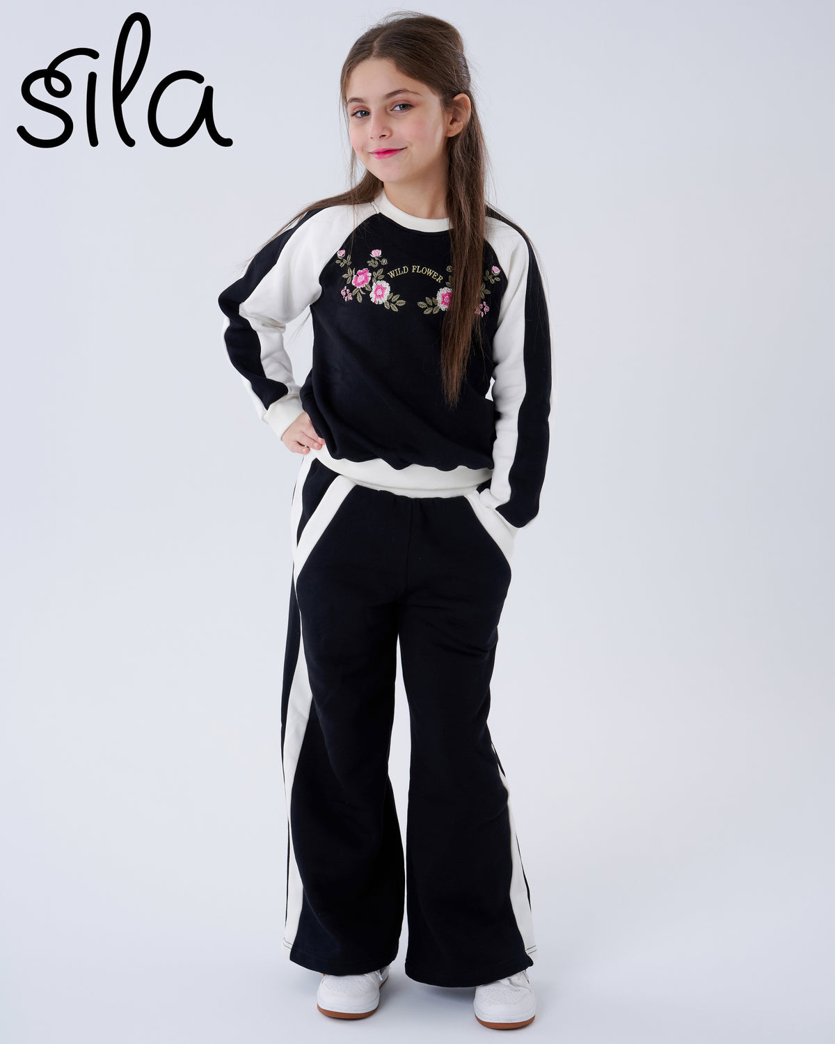 wild flower embroidered set - black and cream