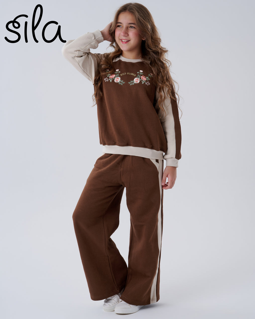 wild flower embroidered set - black and cream